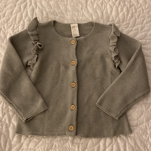 SOLD - NWT - H&M Ruffle-trimmed Cardigan - Picture 3 of 5
